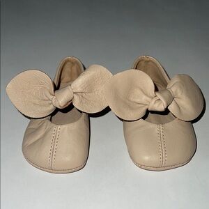 Zara Tan Dress Shoes with Soft Bow Accent leather Baby Shoe